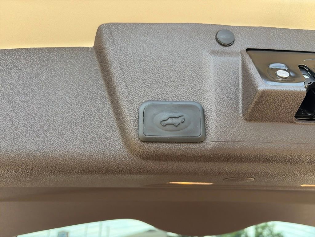 Used 2017 Buick Enclave Leather FWD image 10