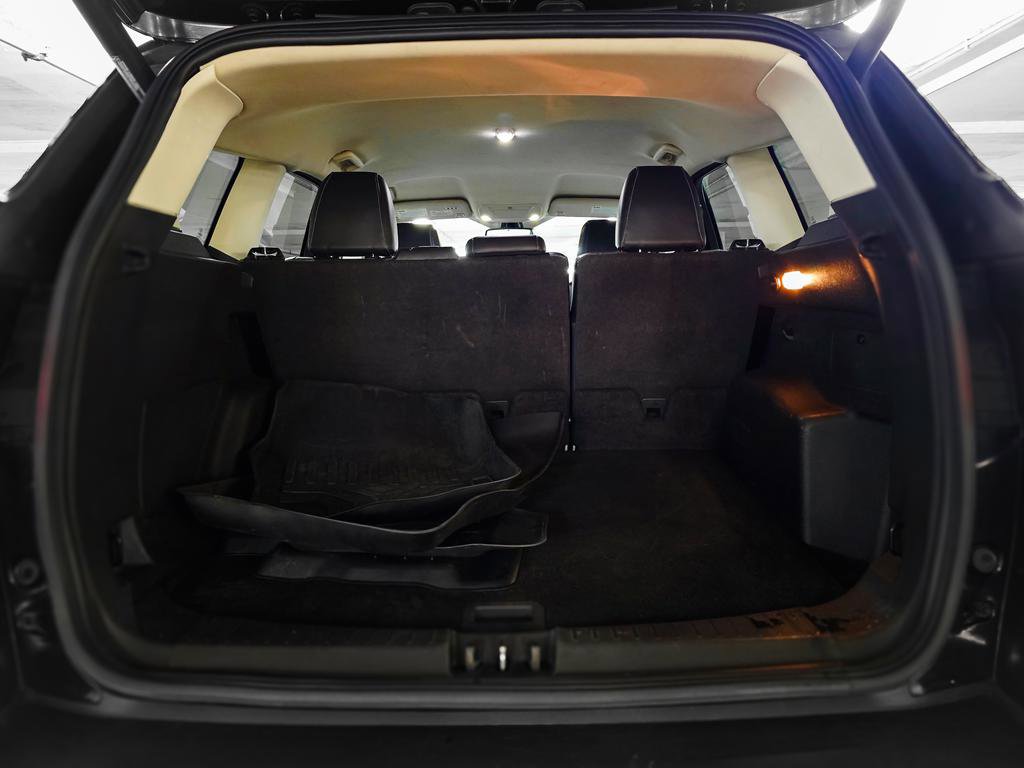 Used 2017 Ford Escape Titanium image 9