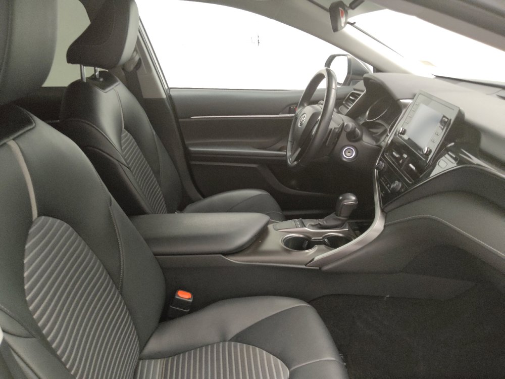 Used 2022 Toyota Camry SE FWD image 21