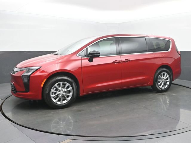 New 2027 Chrysler Pacifica Select AWD/4WD image 2