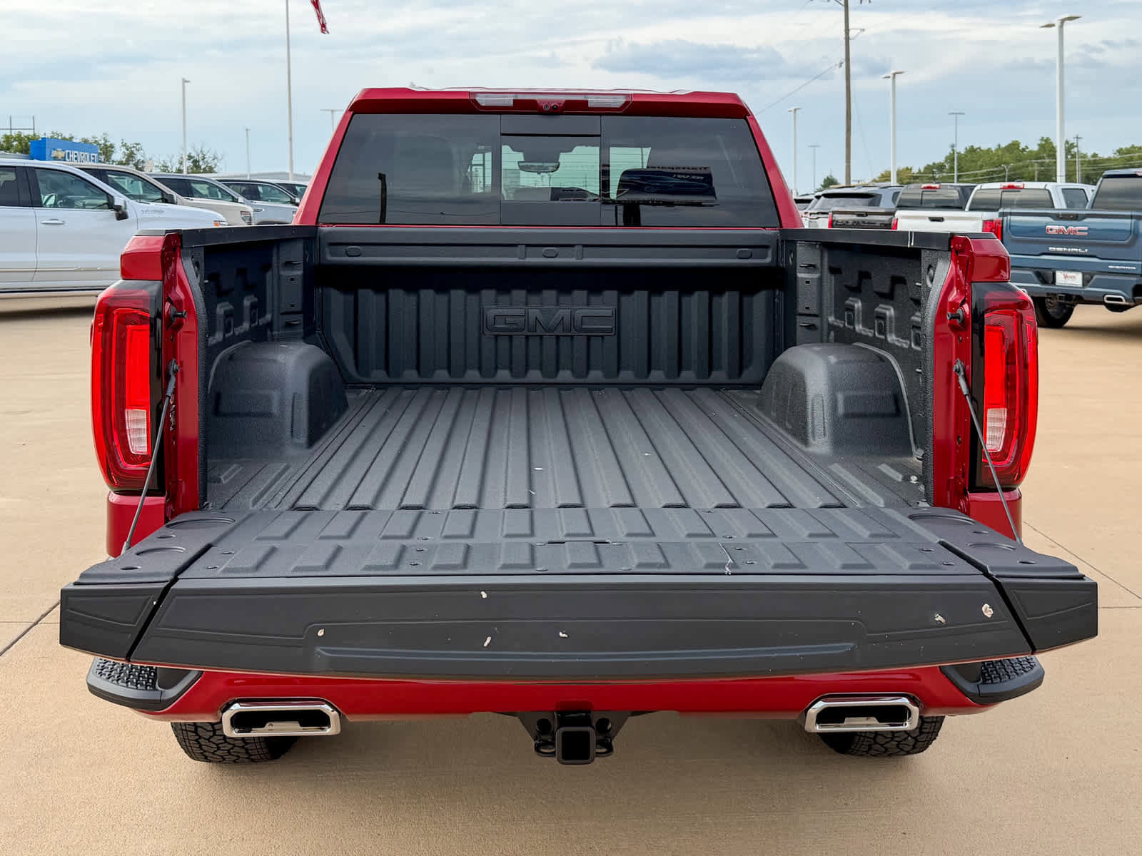 New 2026 GMC Sierra 1500 AT4 w/ AT4 Premium Package image 7