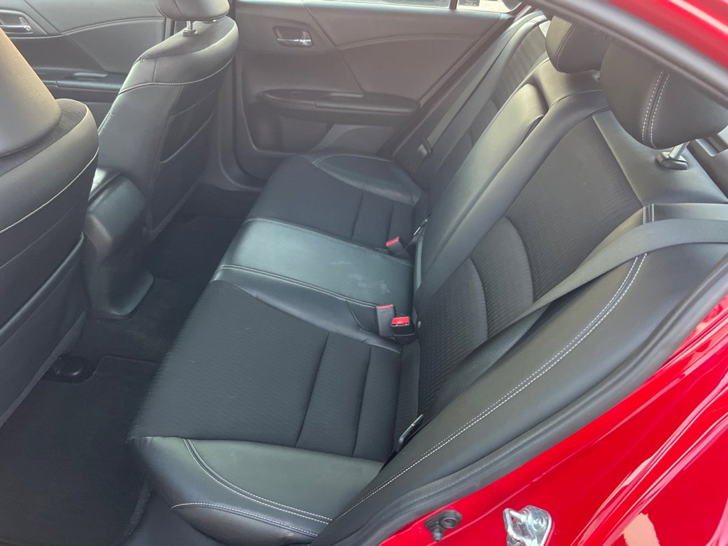 Used 2016 Honda Accord Sport image 13
