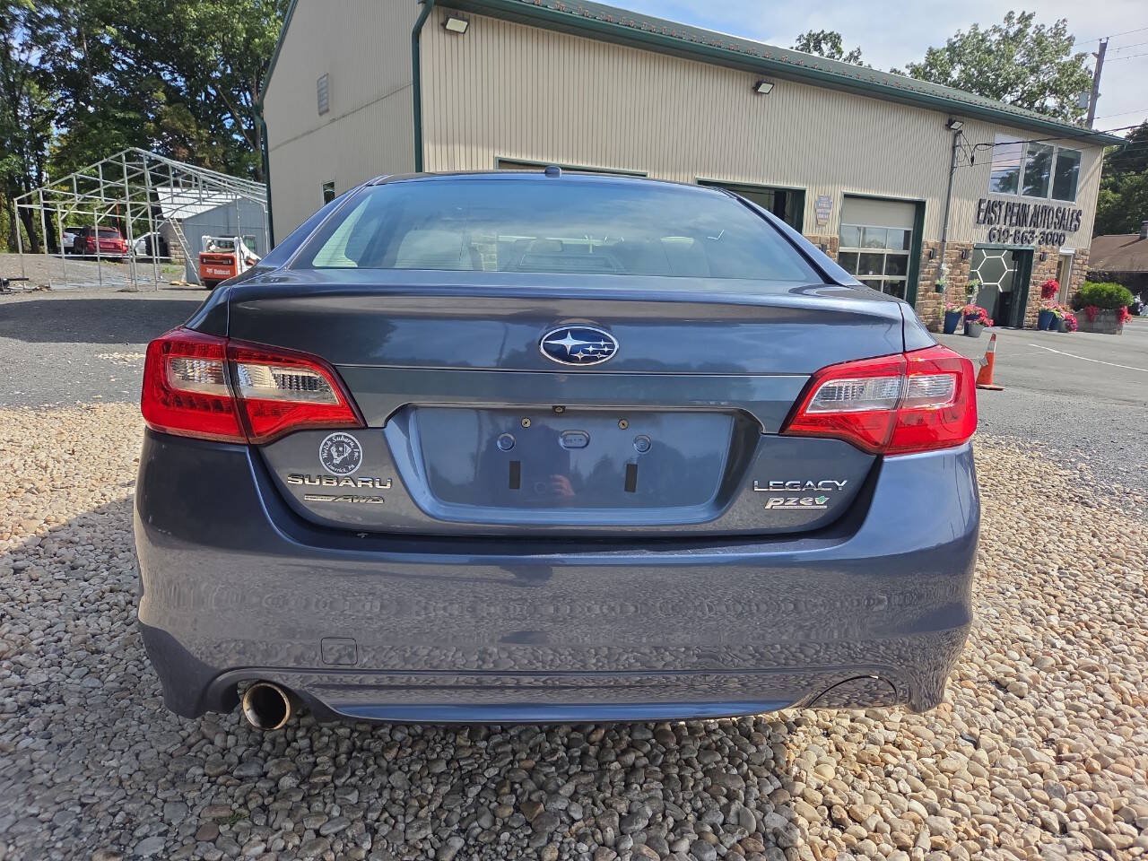 Used 2015 Subaru Legacy 2.5i Premium w/ Moonroof Package AWD/4WD image 6