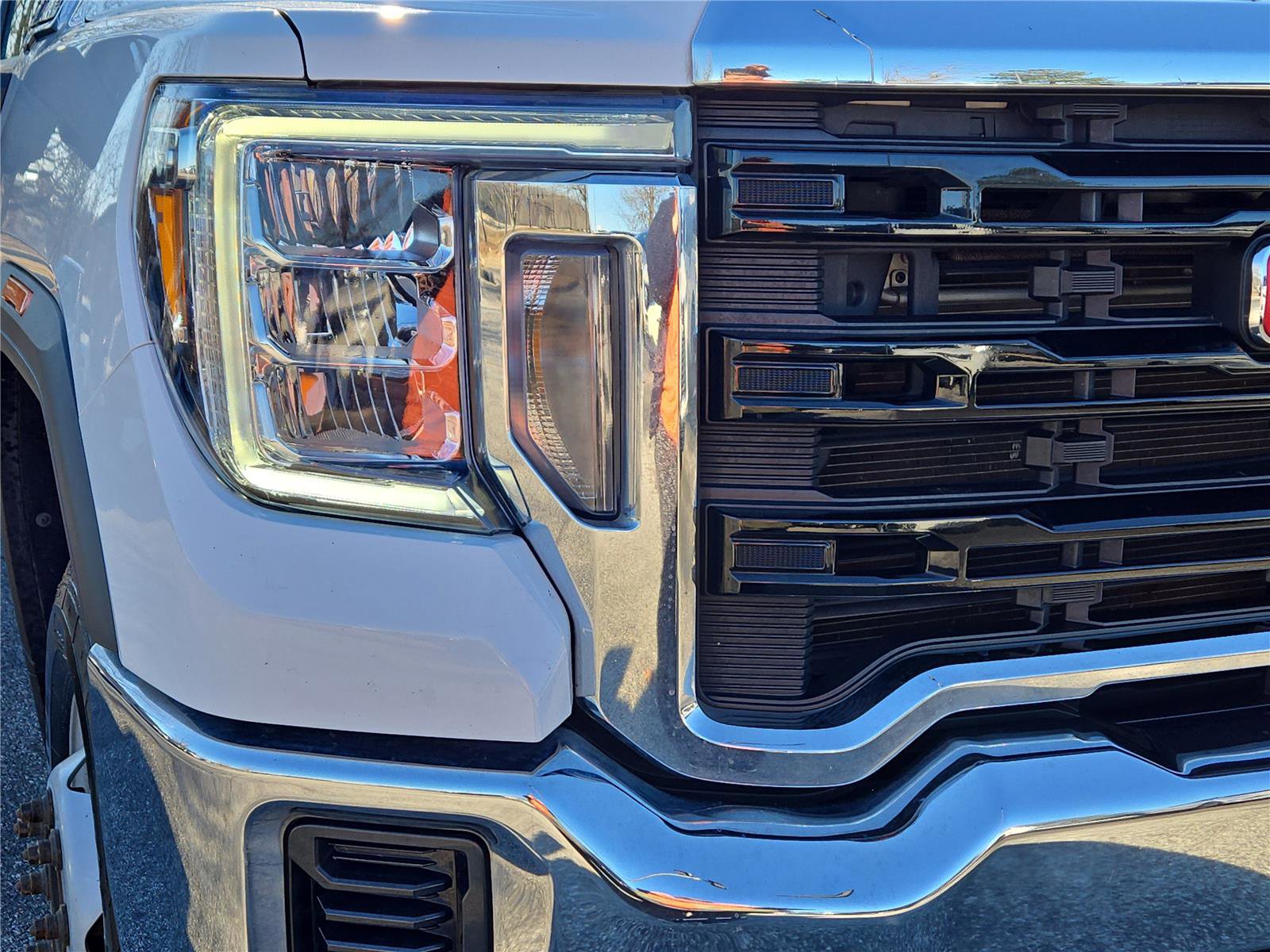 Used 2022 GMC Sierra 3500 Pro w/ Convenience Package RWD image 3