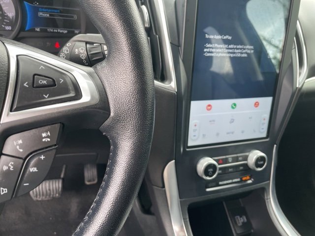 Used 2022 Ford Edge Titanium image 18