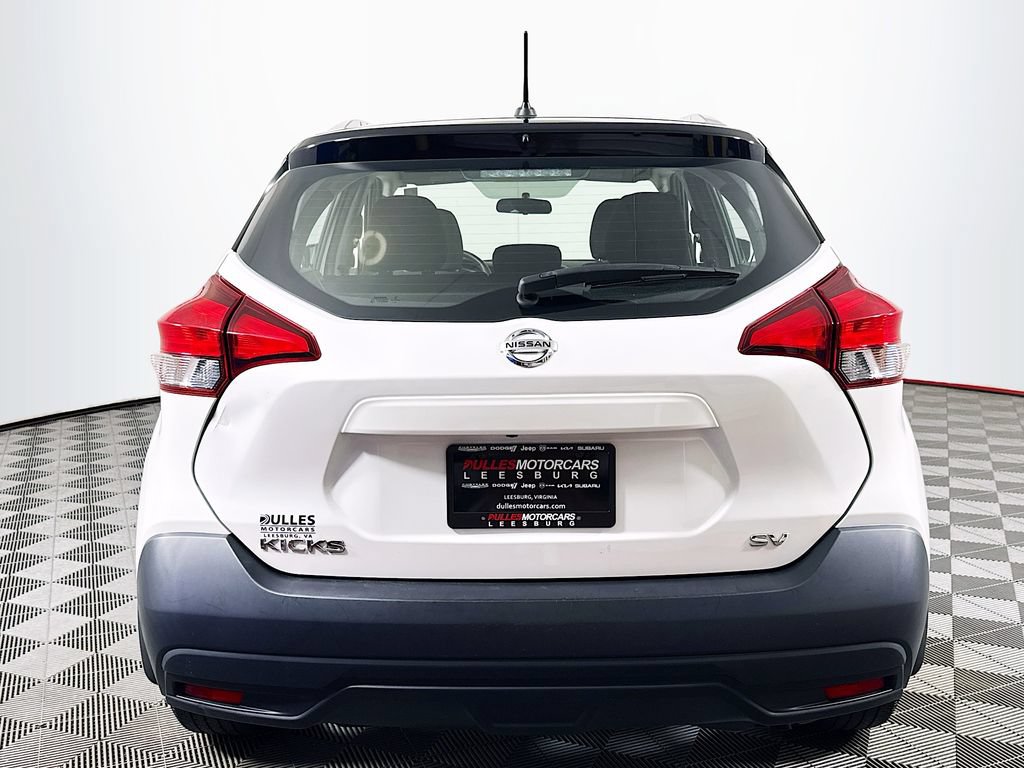 Used 2018 Nissan Kicks SV FWD image 6