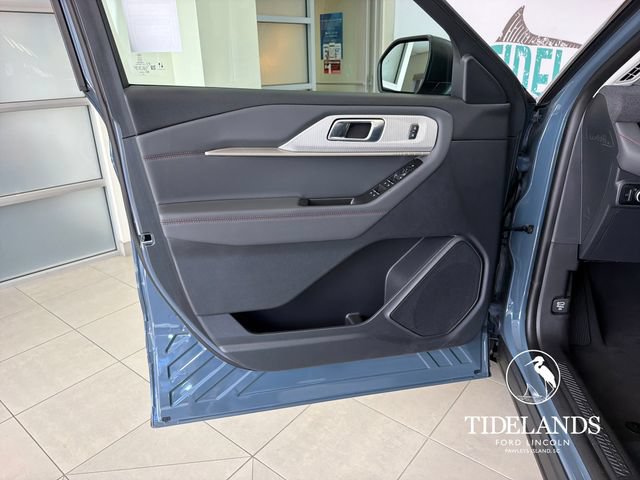 Certified 2026 Ford Explorer Active RWD image 13