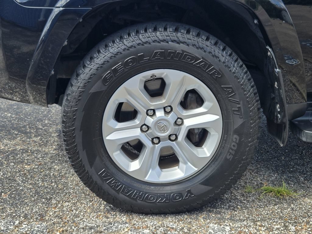 Used 2018 Toyota 4Runner SR5 Premium AWD/4WD image 13