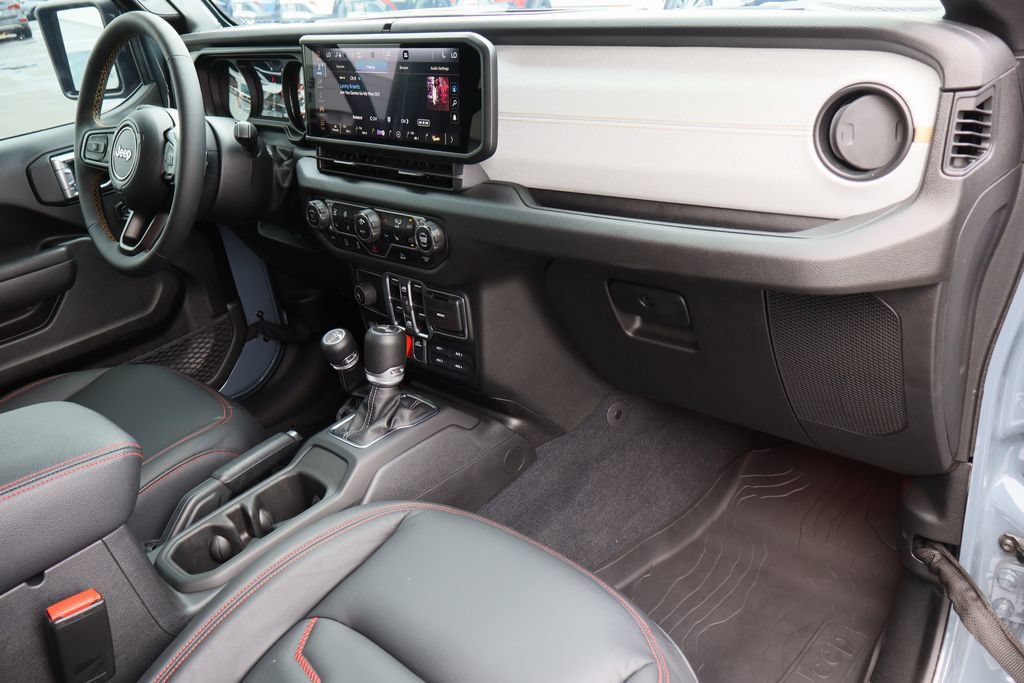 Used 2024 Jeep Wrangler Unlimited Sport AWD/4WD image 28