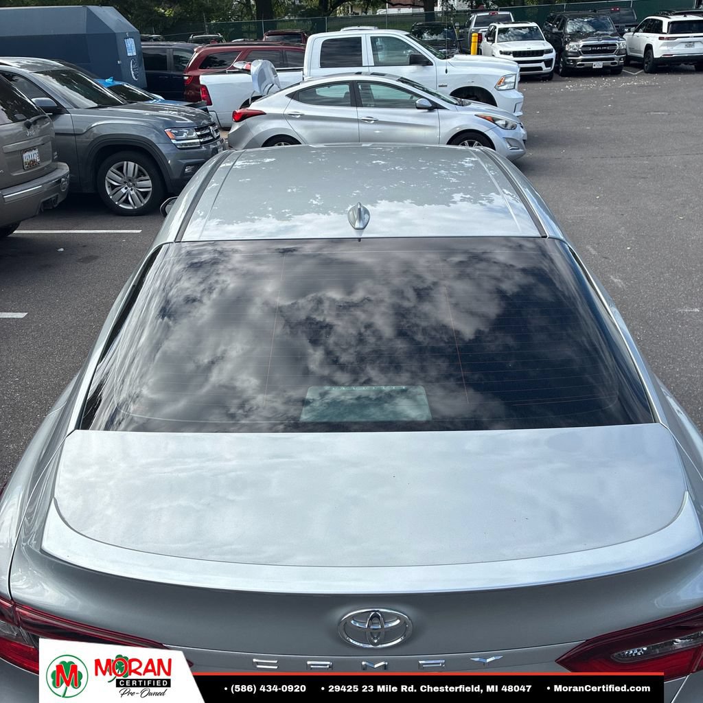 Used 2023 Toyota Camry SE FWD image 7