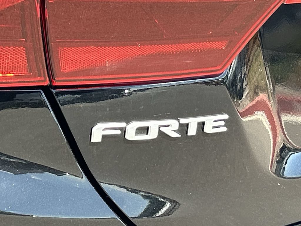 Used 2023 Kia Forte LXS w/ LXS Technology Package FWD image 31