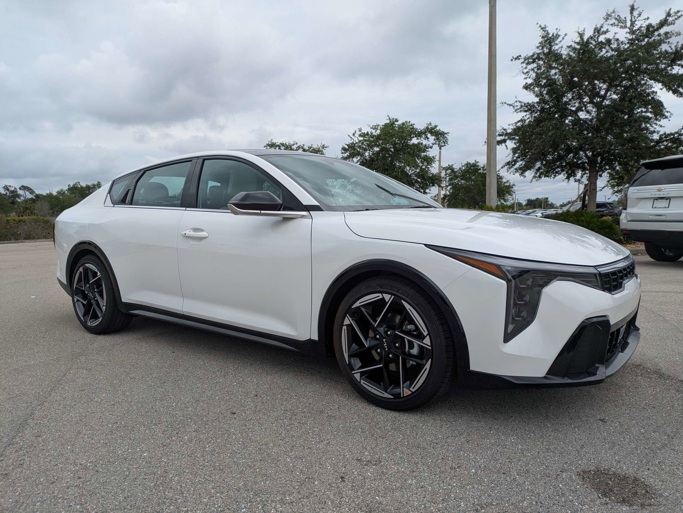 New 2026 Kia K4 GT-Line FWD image 2