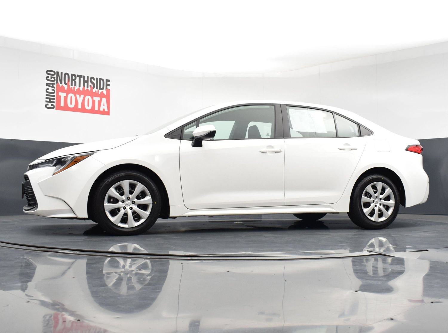 Used 2025 Toyota Corolla LE FWD image 24