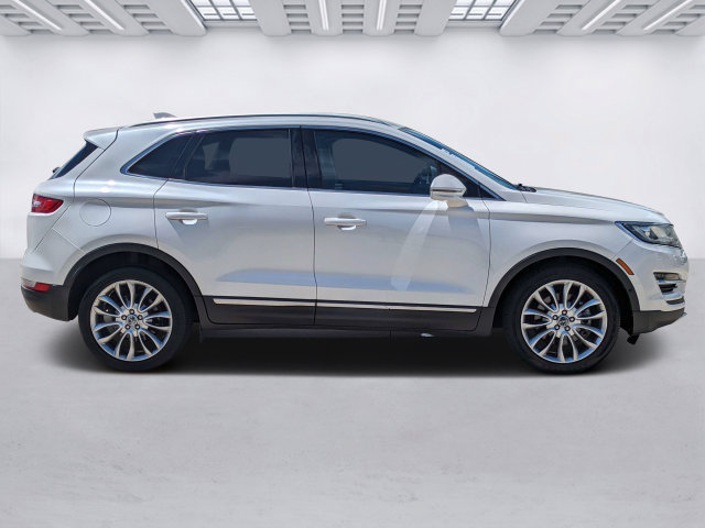 Used 2016 Lincoln MKC Reserve FWD image 3