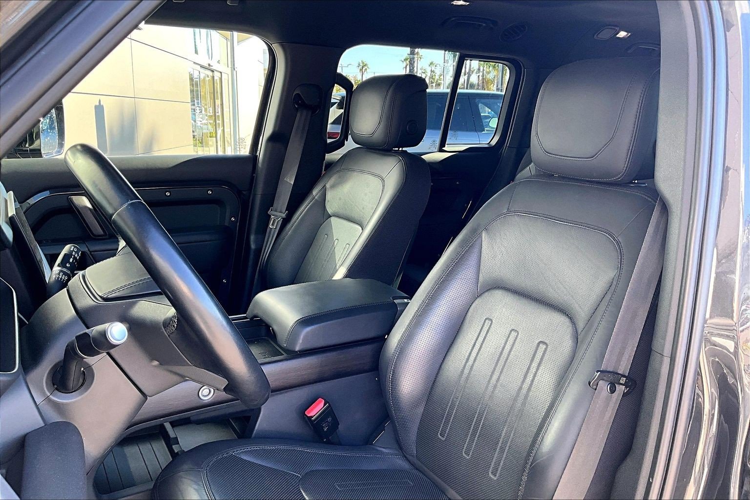 Used 2023 Land Rover Defender 130 X image 25