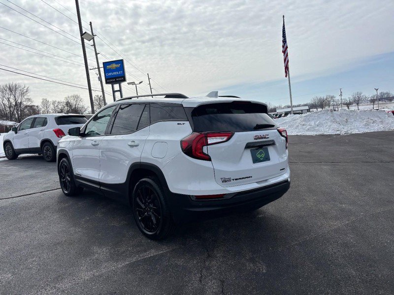 Certified 2024 GMC Terrain SLT w/ Elevation Edition image 3