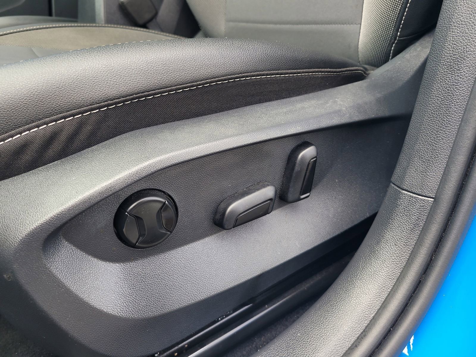 Used 2022 Volkswagen Taos SE image 19