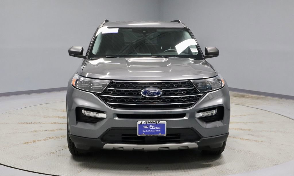 Used 2023 Ford Explorer XLT w/ Equipment Group 202A AWD/4WD image 7