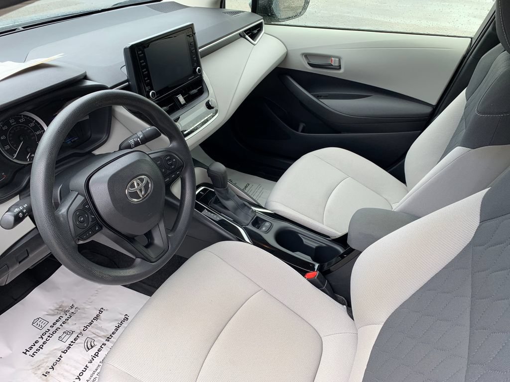 Used 2022 Toyota Corolla LE FWD image 11