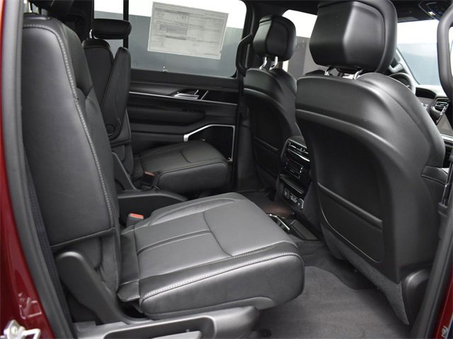 New 2023 Jeep Wagoneer L Series III w/ Premium Group I image 17