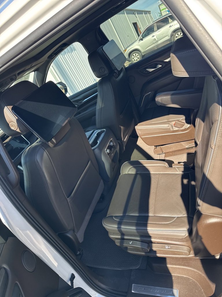 Used 2022 GMC Yukon Denali w/ Denali Ultimate Package image 8