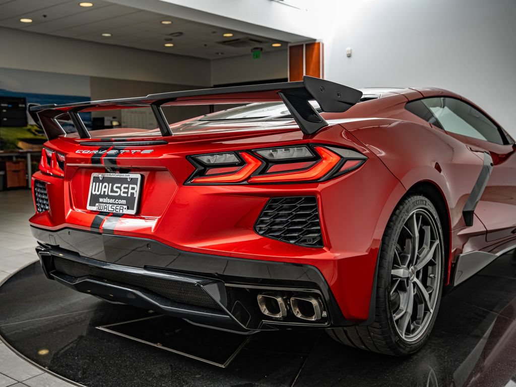Used 2021 Chevrolet Corvette Stingray Premium Cpe w/ Z51 Performance Package RWD image 18