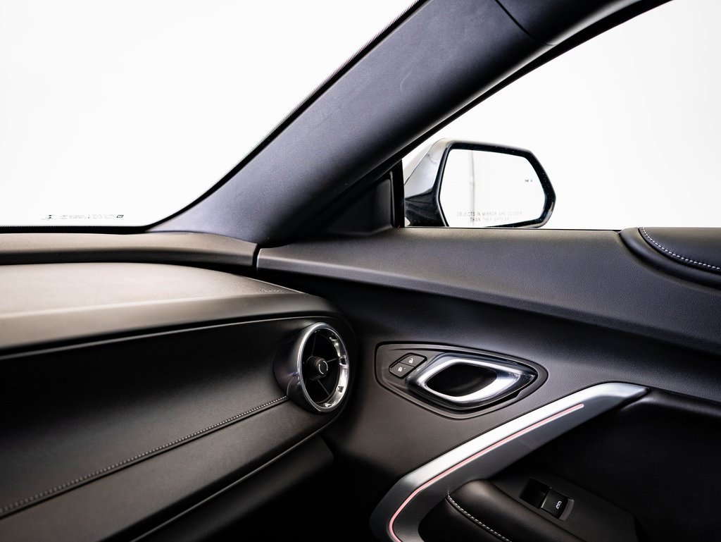 Used 2018 Chevrolet Camaro SS image 35