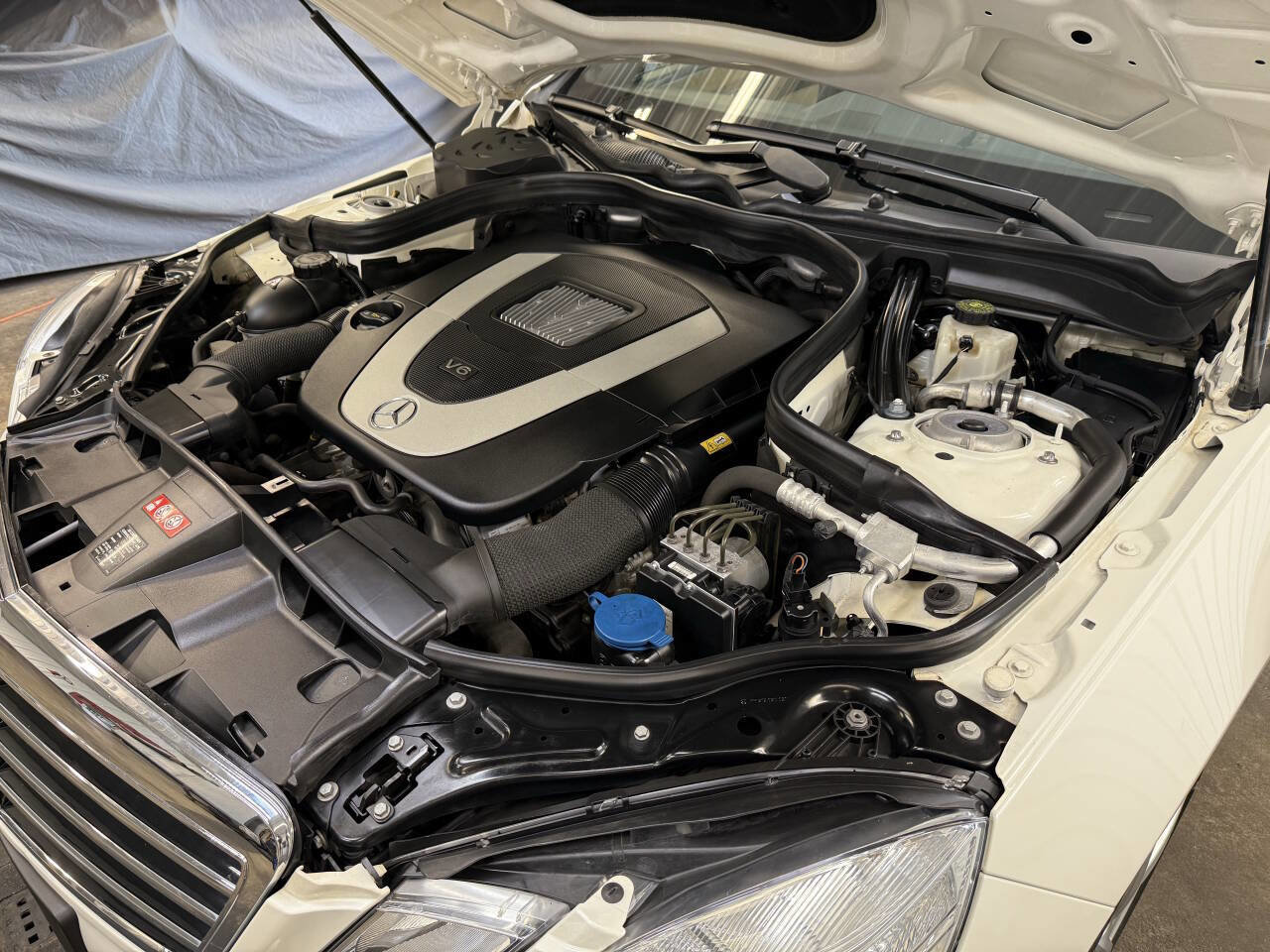 Used 2011 Mercedes-Benz E 350 Sedan image 48