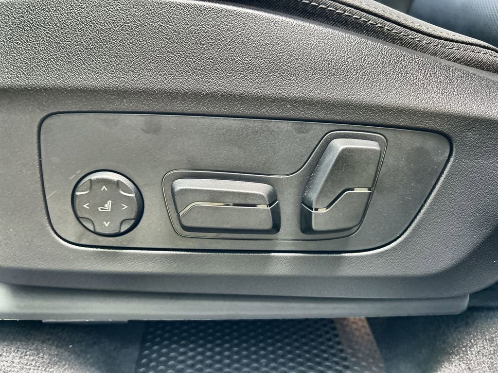 New 2026 BMW X1 xDrive28i w/ Convenience Package image 16