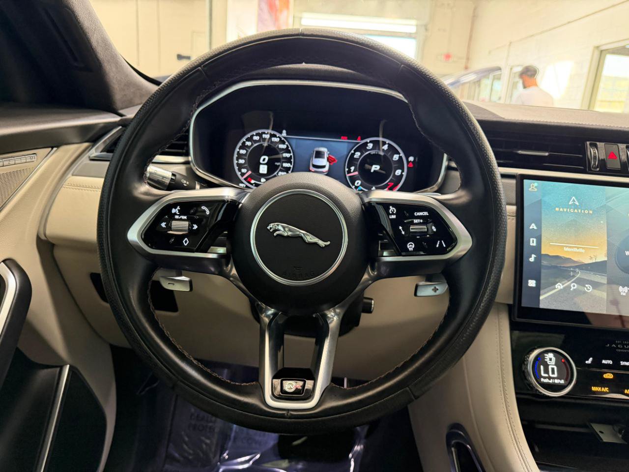 Used 2021 Jaguar F-PACE SVR AWD/4WD image 31
