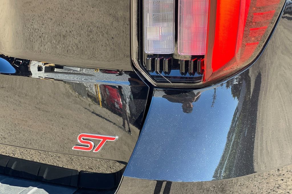 New 2026 Ford Explorer ST w/ Sun And Sound Package image 7