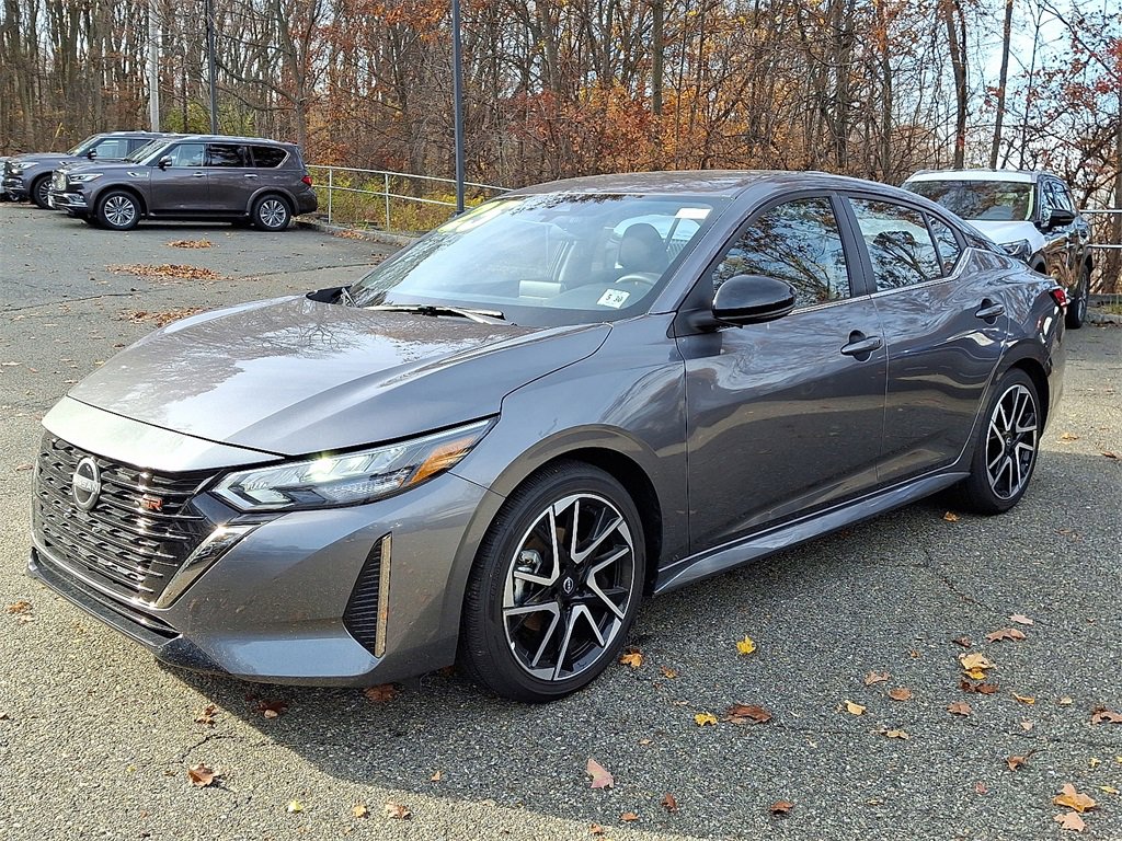 Certified 2025 Nissan Sentra SR image 3