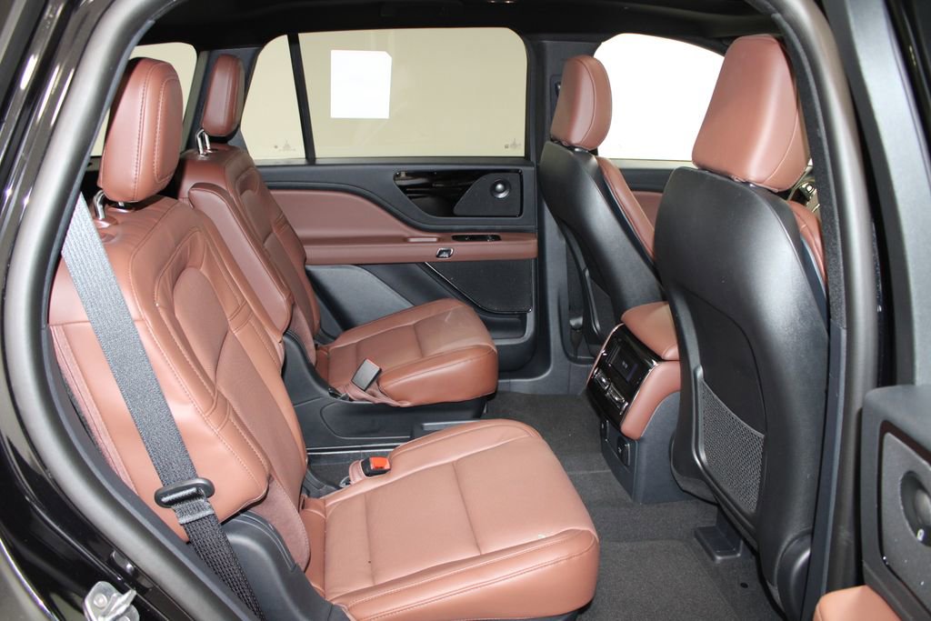 New 2026 Lincoln Aviator Reserve image 32