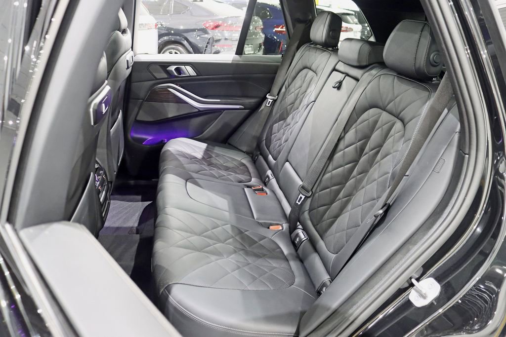 Used 2024 BMW X5 xDrive40i w/ M Sport Package image 32