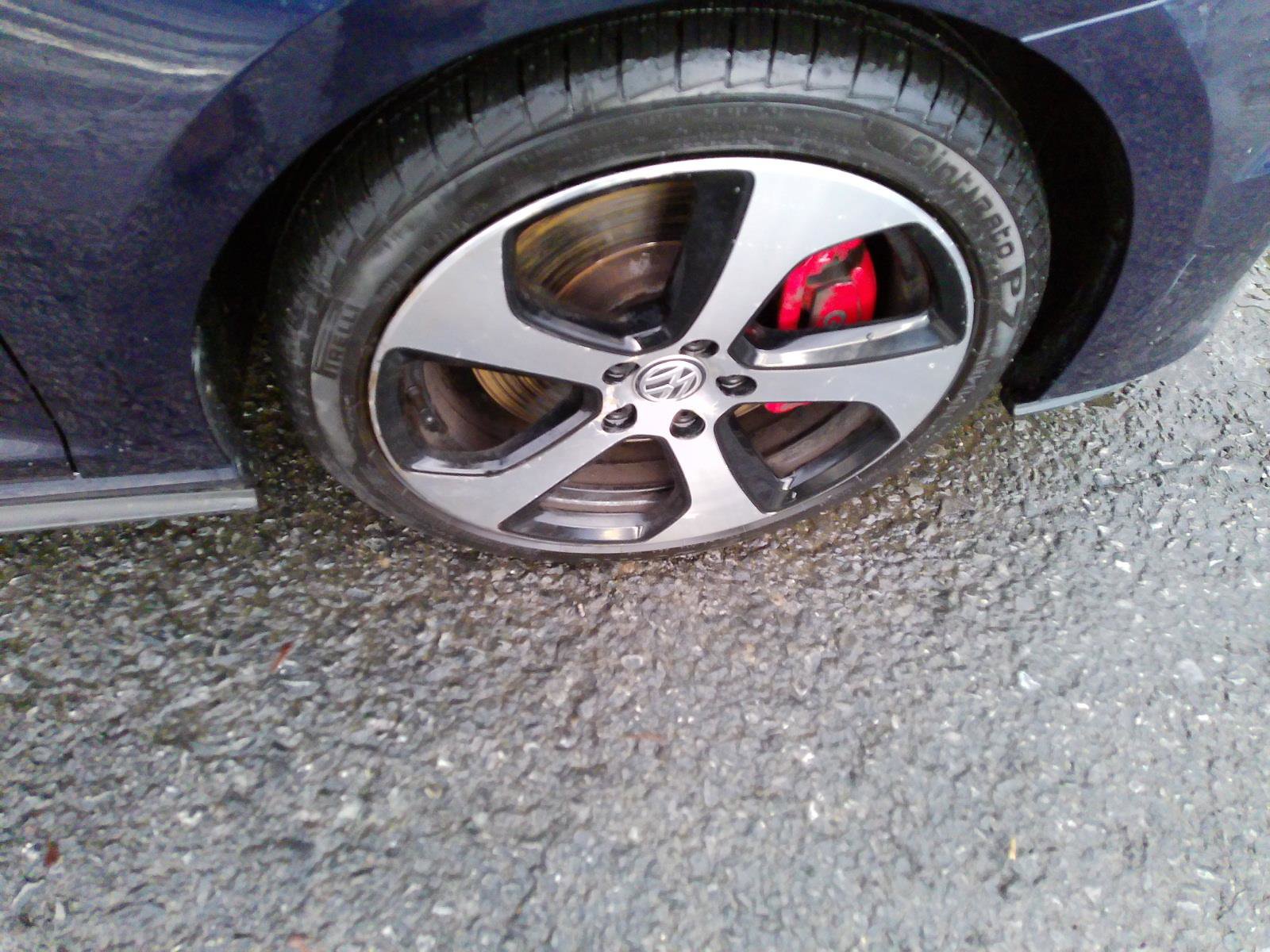 Used 2017 Volkswagen GTI SE image 40