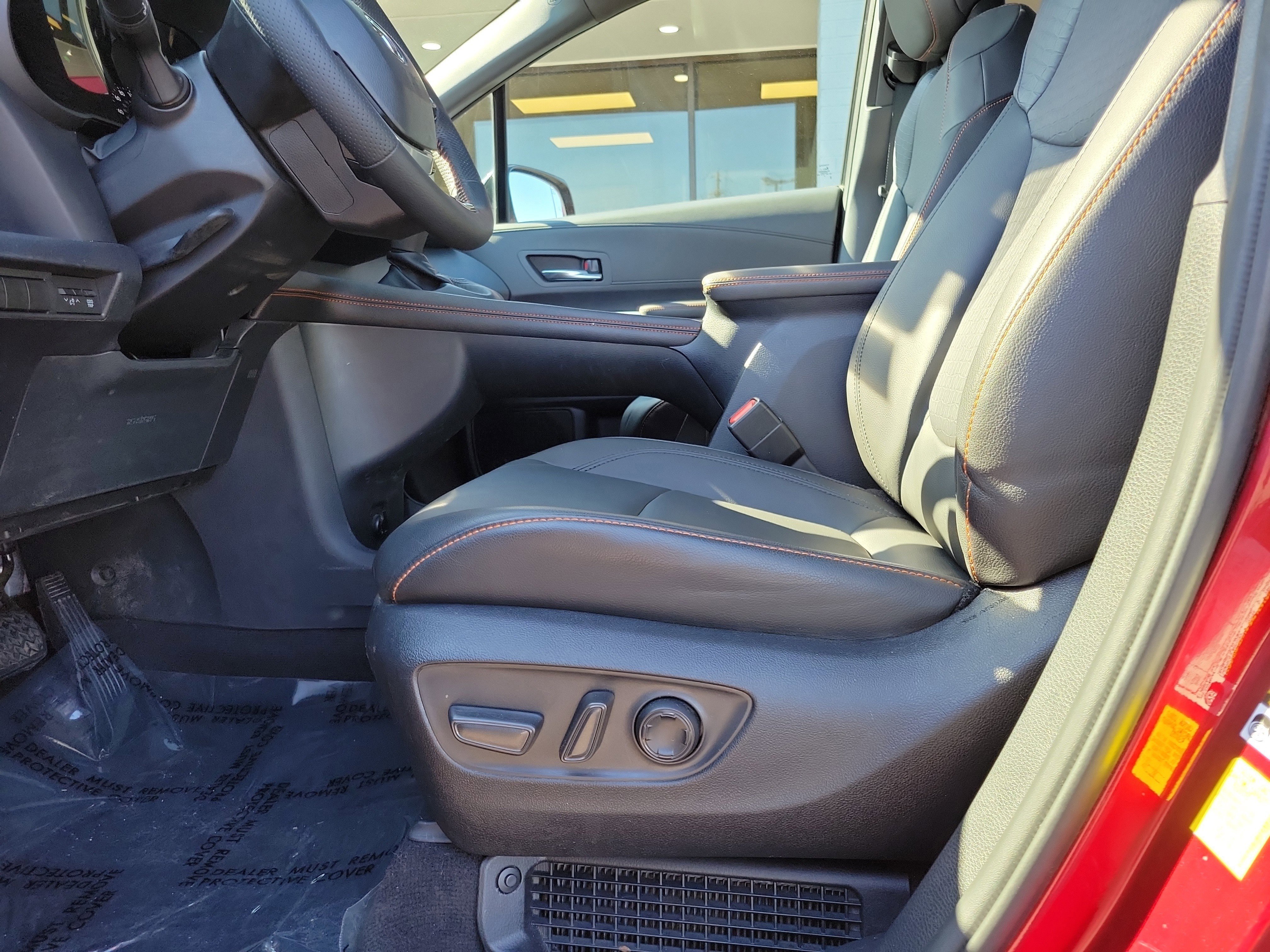 Used 2022 Toyota Sienna XSE w/ XSE Plus Package AWD/4WD image 16
