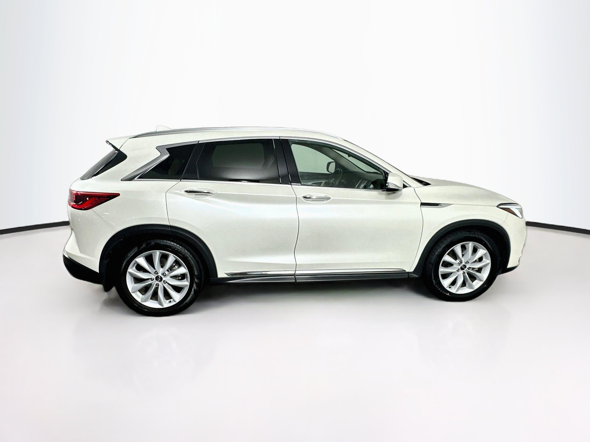 Used 2019 INFINITI QX50 Essential w/ Proactive Package FWD image 10
