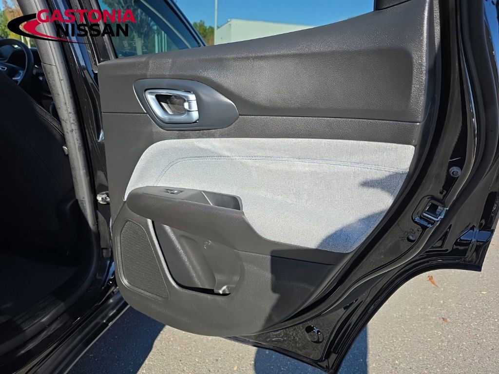 Used 2025 Jeep Compass Sport image 43