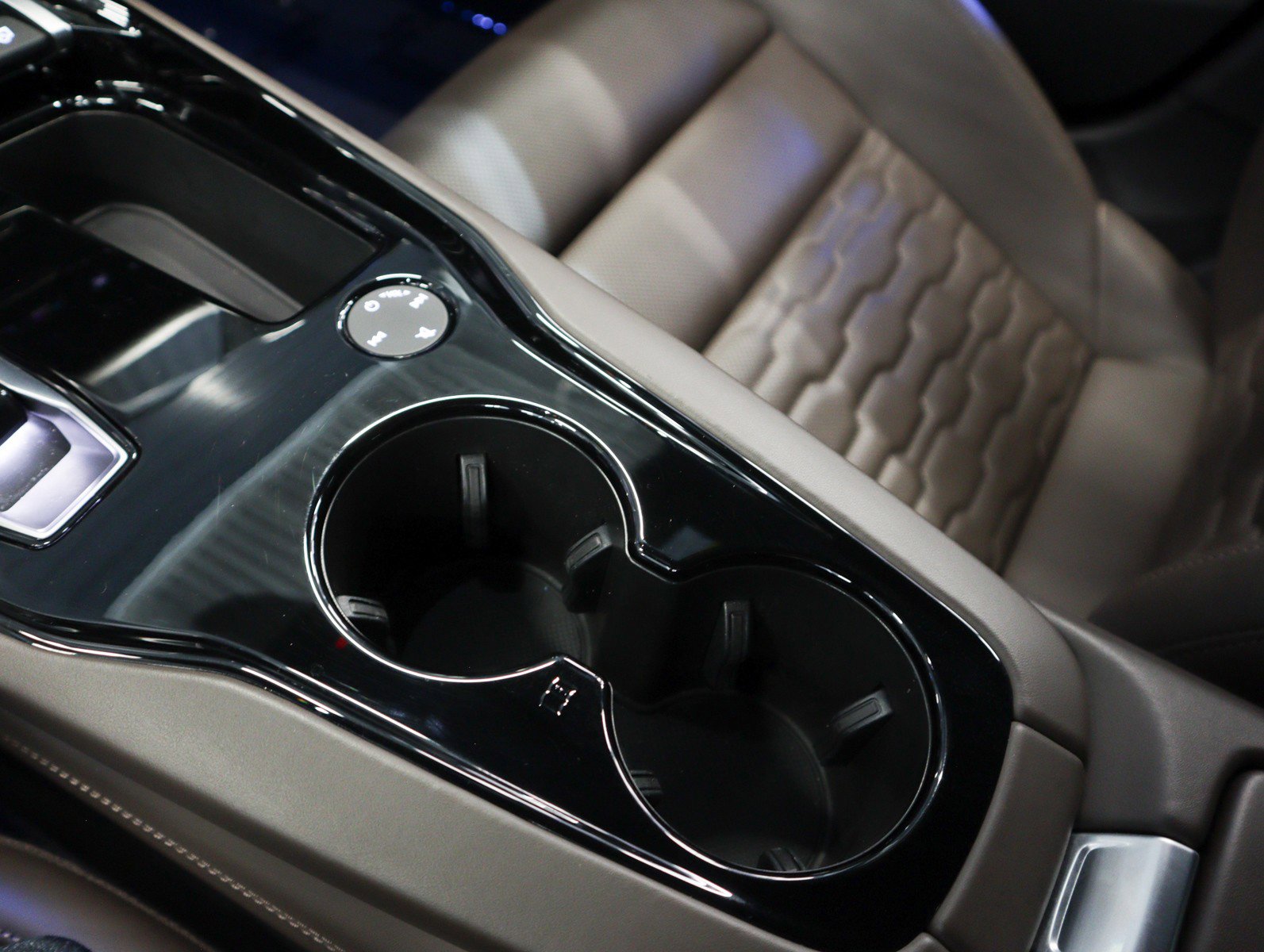 Used 2023 Audi RS e-tron GT w/ Carbon Performance Package image 22