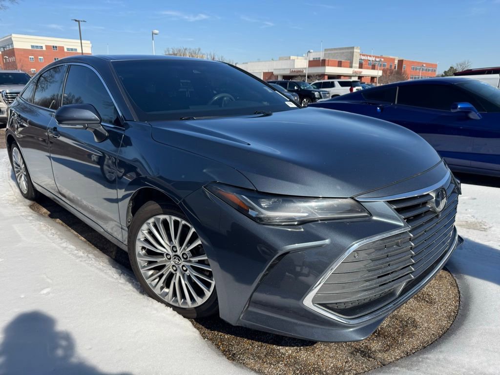 Used 2021 Toyota Avalon Limited image 7