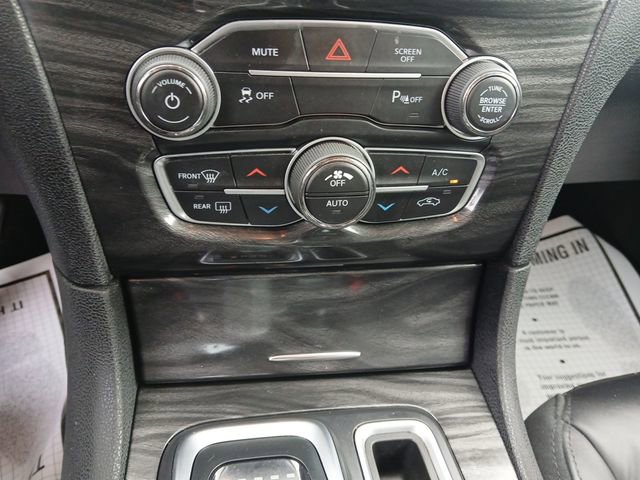 Used 2022 Chrysler 300 Touring L image 21