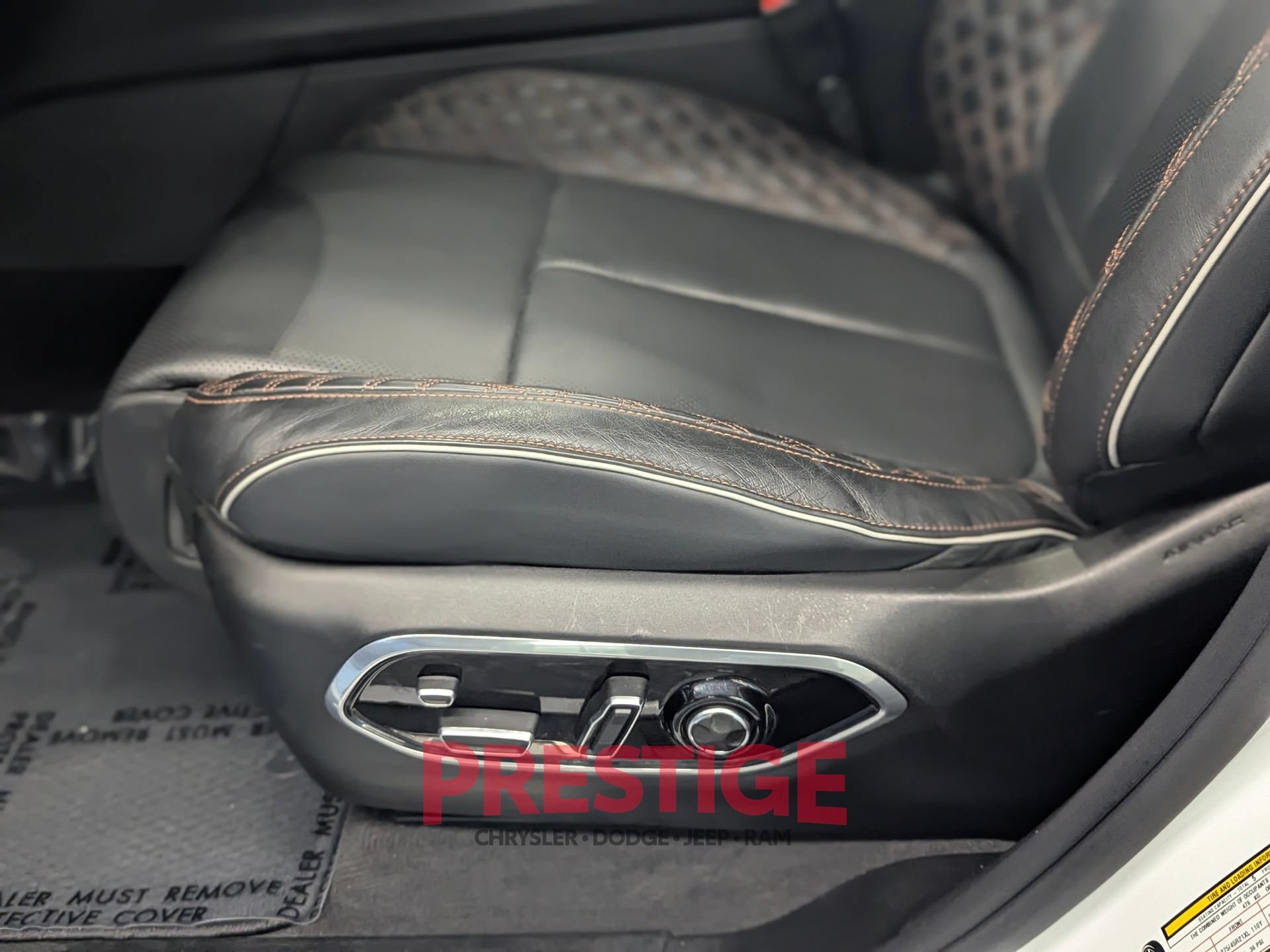 Used 2022 Jeep Grand Cherokee Summit AWD/4WD image 30