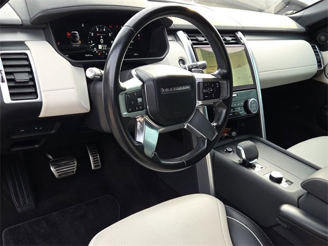 Used 2021 Land Rover Discovery HSE R-Dynamic image 18