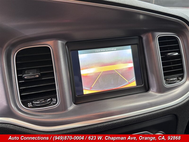 Used 2022 Dodge Charger SXT RWD image 17