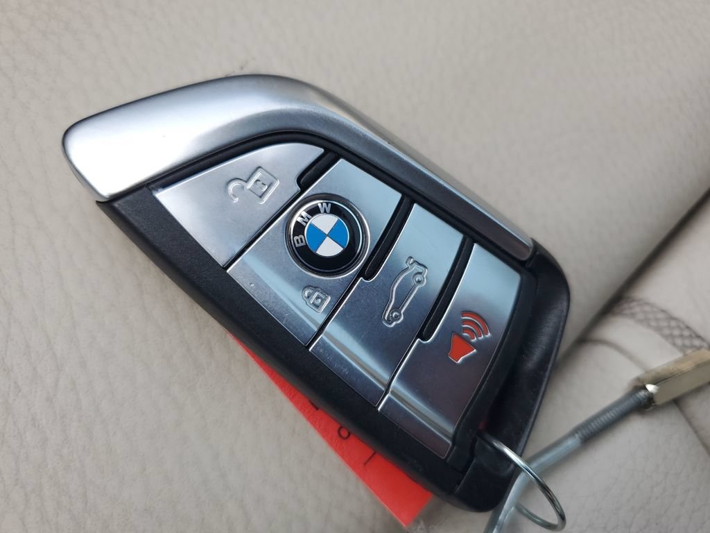 Used 2018 BMW 540i RWD image 24