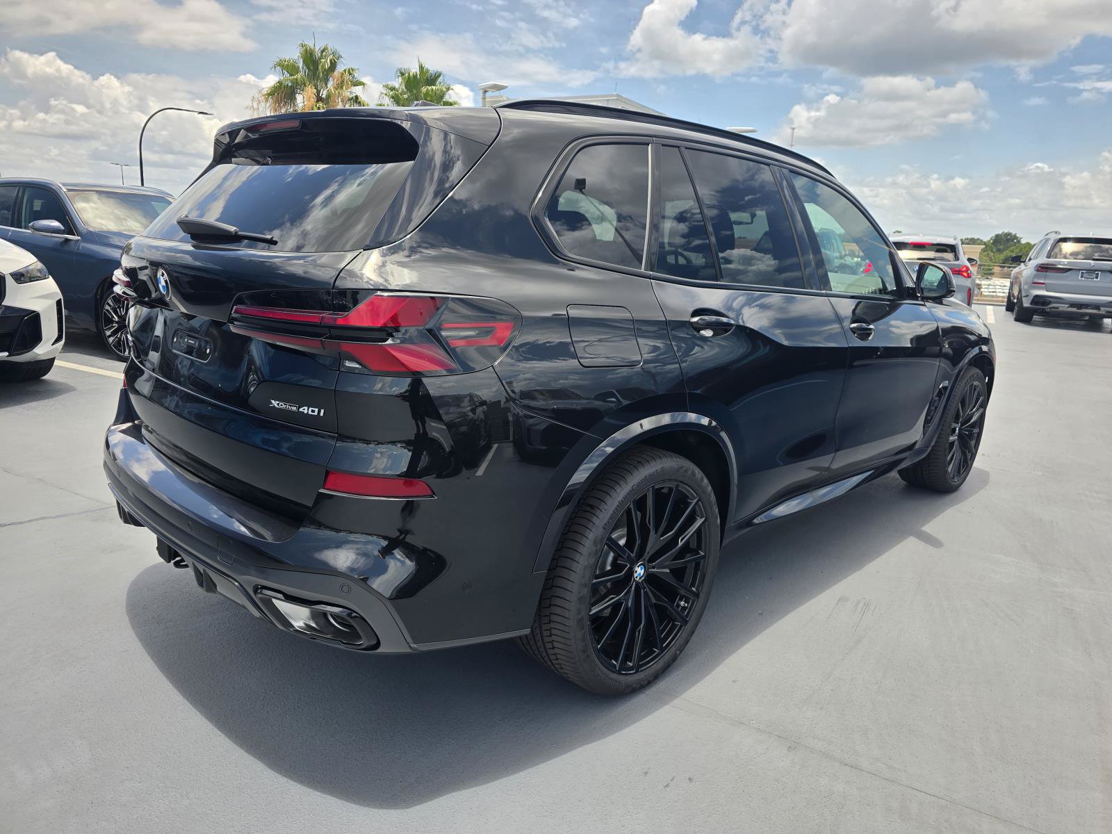 New 2026 BMW X5 xDrive40i w/ M Sport Package AWD/4WD image 25