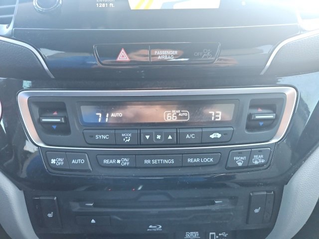 Certified 2021 Honda Pilot Touring image 29