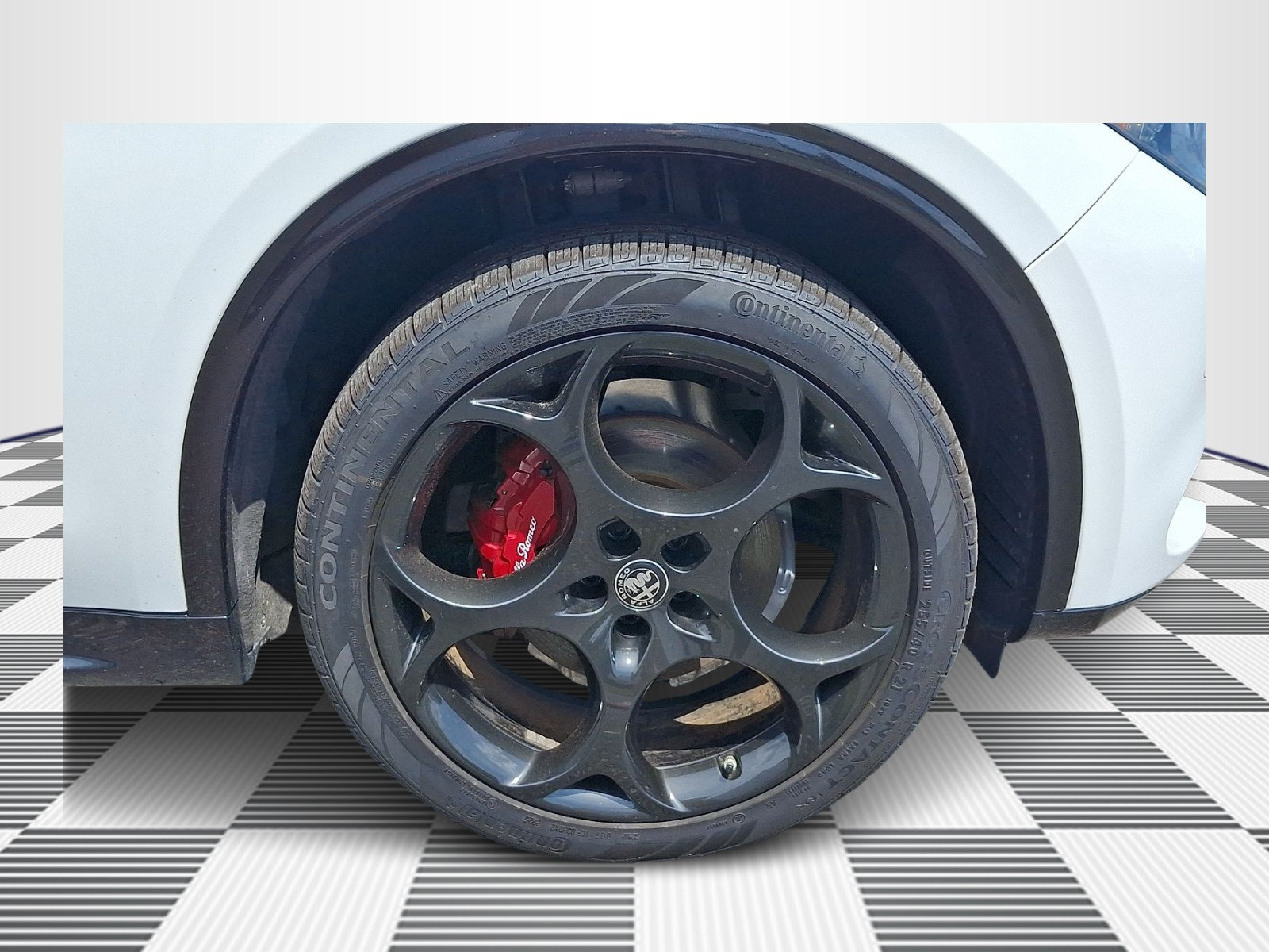New 2025 Alfa Romeo Stelvio Sprint AWD/4WD image 7