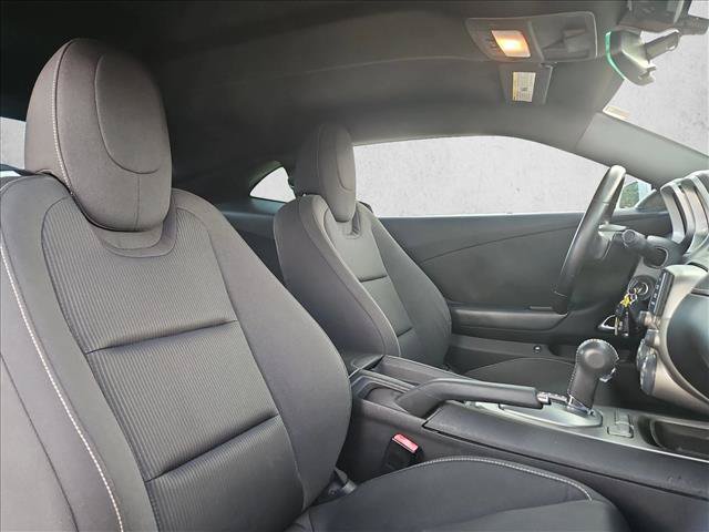 Used 2015 Chevrolet Camaro LT w/ 1LT Preferred Package RWD image 18