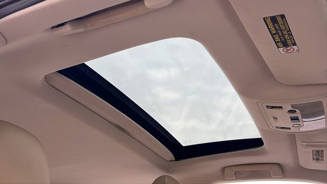 Used 2013 Lexus ES 300h image 15